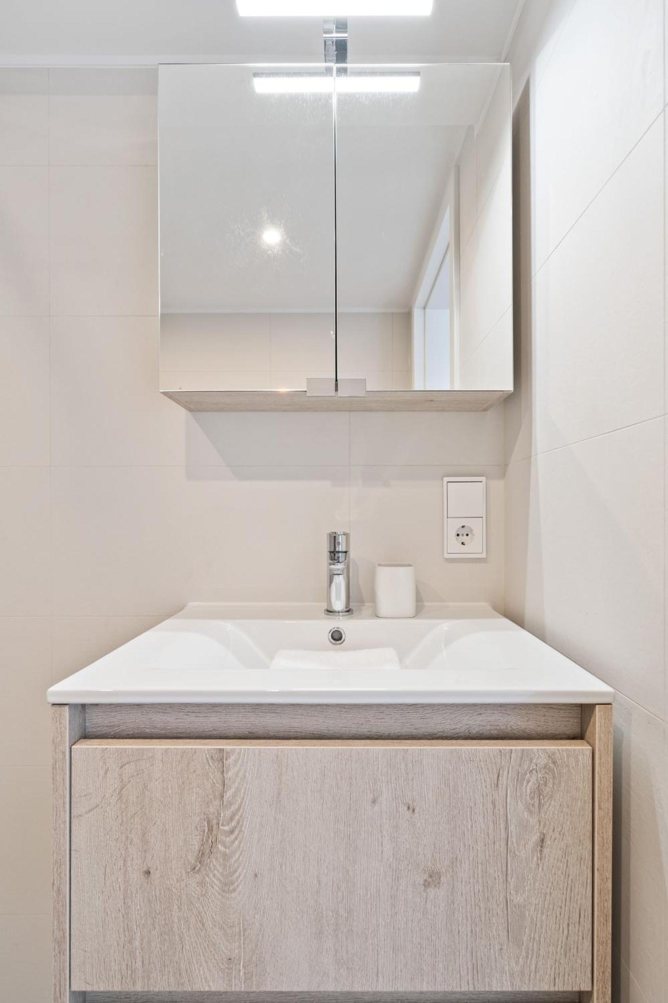 Modern Limpertsberg Studio Near City Center ลักเซมเบิร์ก ภายนอก รูปภาพ